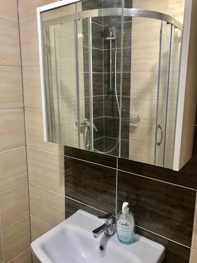 Domki Prestige 尤斯托尼莫斯基 外观 照片